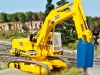 Neu von Viessmann erhältlich ist der Liebherr-Bagger 974 in H0 mit beweglichem Abbruchmeißel und LED-Scheinwerfern; Foto: RZ