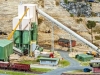 Das imposante Schotterwerk von Faller in H0 kann auf vielen Modellanlagen die Begründung für intensiven Güterverkehr liefern.